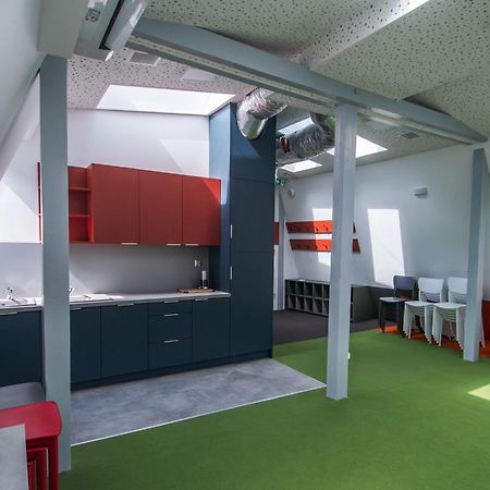 Happy Street Hostel Торунь Экстерьер фото