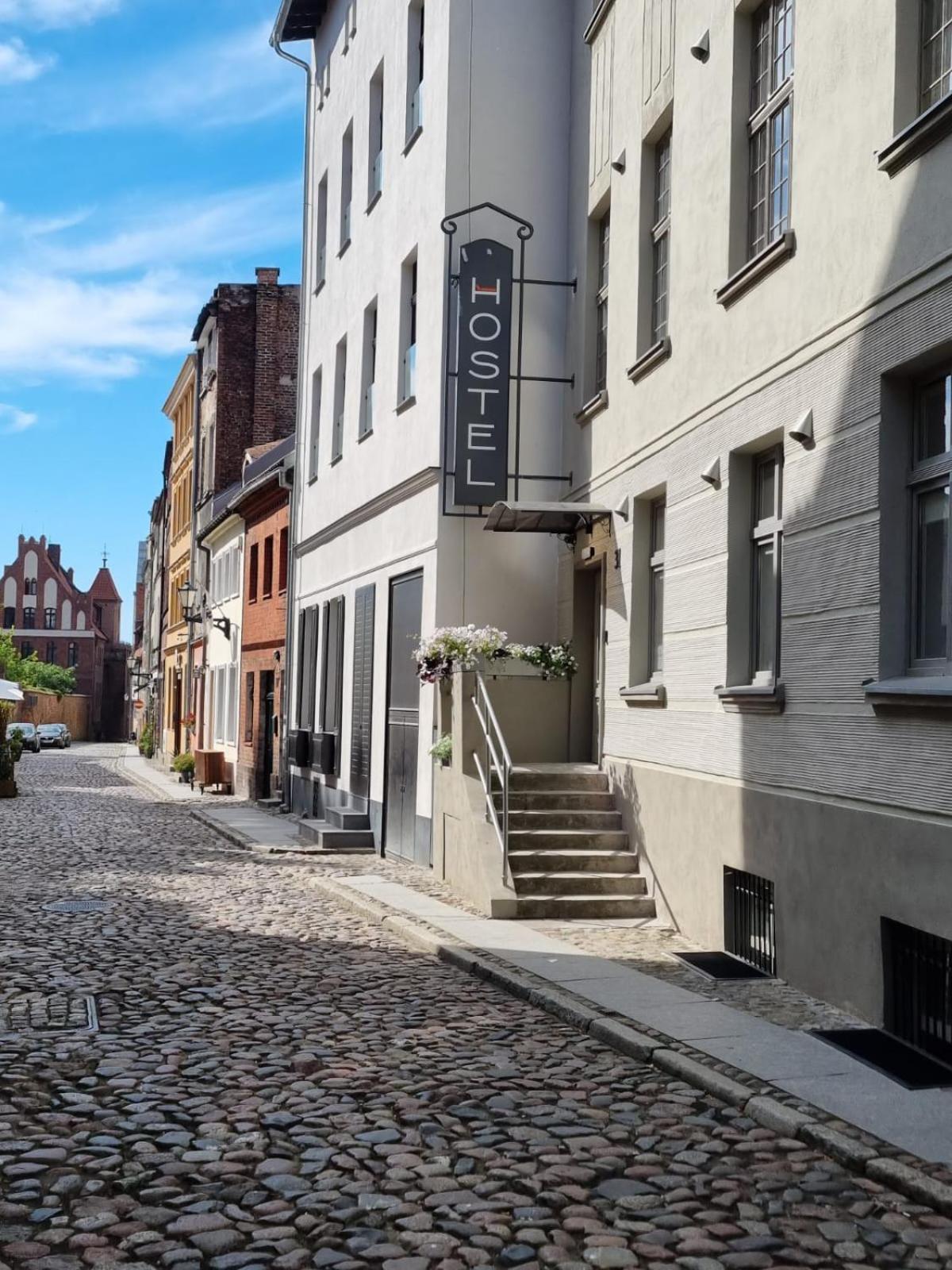 Happy Street Hostel Торунь Экстерьер фото